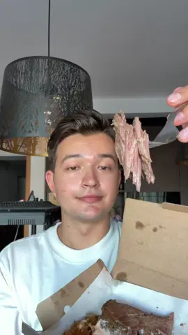 🚨 Alertă de pofte noi 🚨 @zmoke.ro e acum pe Wolt. Masterul la pofte @Dan Has The Munchies s-a delectat cu gustul tradițional al preparatelor la jar, acum e rândul tău! 😉   