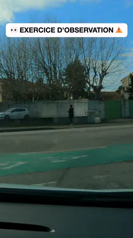 Analyse conduite : Qui a la priorité à cette intersection ? #coursdeconduite Voici les indices à rechercher pour ne pas se faire piéger, car même en conduite, les apparences sont parfois trompeuses...  Bon apprentissage !  Steph ##permis ##conduitedébutant #permisfamily