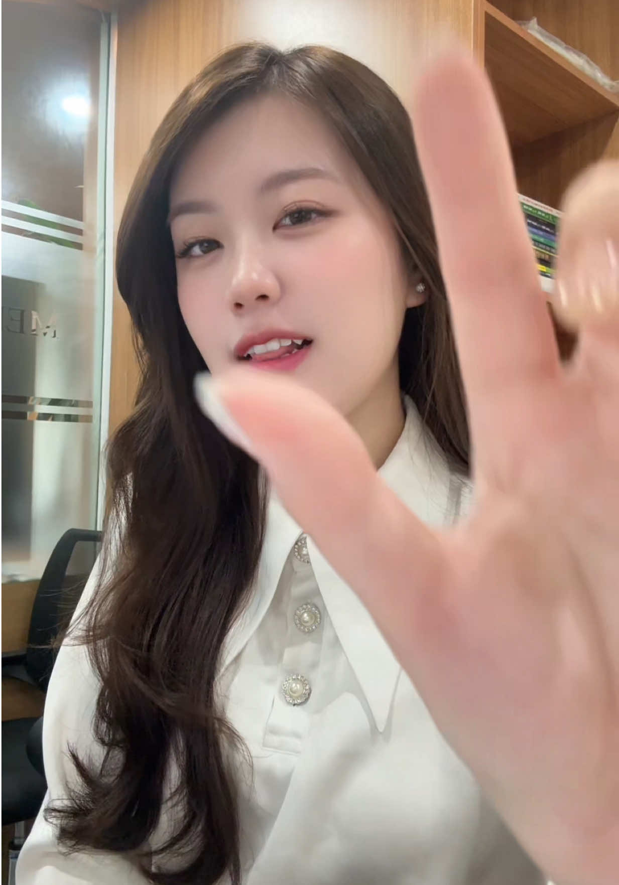 Lấy cây kim may đồ😚 #daohongnhung #viral #trending 