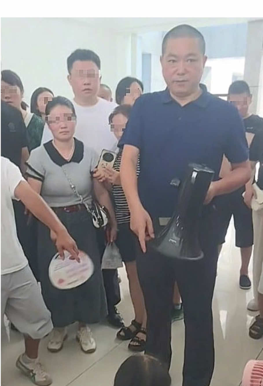 #中国民主党 #江油霸凌 #中共黑警 #司法不公 #暴力执法 #中国人权 #为民发声 