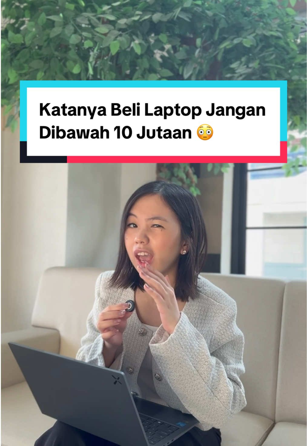 Yes laptop ini yang kubawa ke Bali pas kecelakaan, dan ga disangka ternyata kualitasnya seperti ini...😅 buat yang mau samaan laptopnya biar kerjamu cepet tapi hasilnya maksimal, bisa kepoin disini ya : 👉 s.id/productaxio Laptop 7 Jutaan terbaik versiku dari segi spek & harga worth it @axioo.indonesia 😍🔥 #HypeIsInTheR #HypeUpYourLife #AxiooHypeR