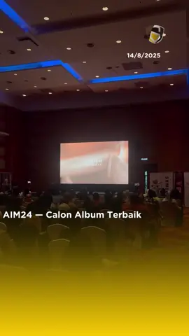 AIM24 terus hangat dengan pengumuman kategori Album Terbaik! 🎶✨ Setiap calon membawakan karya yang penuh jiwa dan identiti tersendiri, tapi hanya satu akan dinobatkan sebagai pemenang di malam kemuncak nanti. Siapa pilihan anda? 🏆 #Senimantrending #AIM24 #AnugerahIndustriMuzik #AlbumTerbaik #EntertainmentNews