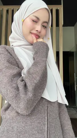 Siapa tu 🧍🏻‍♀️ love makeup arini!