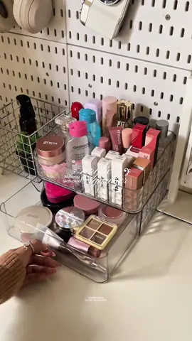 Just got my acrylic organizer! Let’s organize my makeup💄#organizer #makeuporganizer #acrylicorganizer #multipurposeorganizer #organizerformakeup 