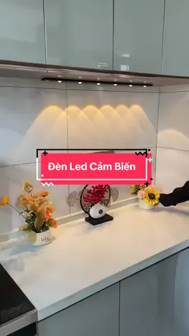 Đèn led cảm biến chuyển động tự sáng. #giadungnhasam #giadungtienich #xuhuong #denled #denledcambien 