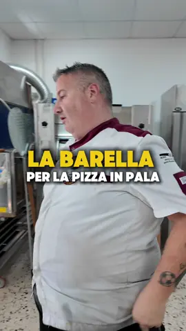 #pizza #festeprivate #compleanni #pizzatime #pizzahut #farina #pizzalover #lavoropizzaiolo #olio #scuola #eventi #attrezzatureprofessionali #lavoro #comunioni #matrimoni #olioextraverginedoliva 