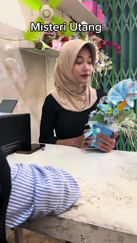 Sebenernya siapa sih yang ngutang?😌 #fyp #deegift #trendingreels #gift #deegiftbojonegoro        