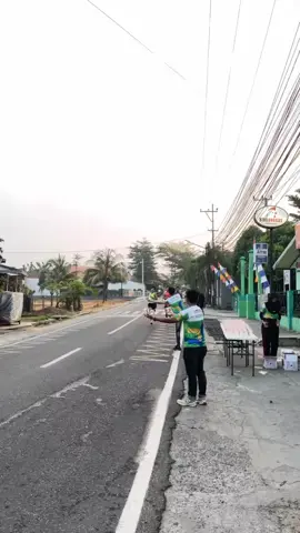 saya hanyalah anak laki-laki biasa yg ingin mewujudkan mimpi saya satu persatu. #pelari 