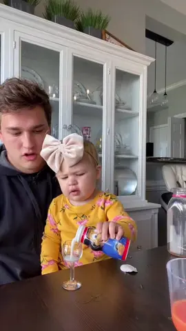 The child pours water for the first time #baby #funnyvideos #funnybaby #water #fyp #foryou #tiktok 