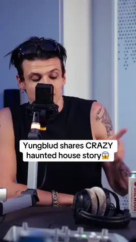 yungblud Sharing story 💀