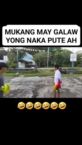 mukang may galaw yung nakapute yung gloves nasa yellow basket 