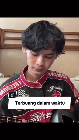 belom move on sama lagunyaaa terbuang dalam waktu @barasuara ( ost sore ) @Iga Massardi @Sil @ynd @CERITA FILMS  #sore #barasuara #sheiladara #filmsore