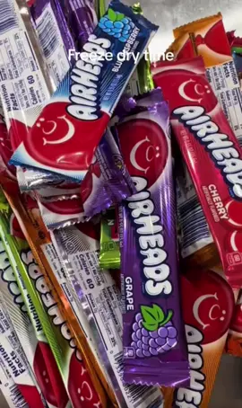 Airheads time 🍭🍬 #viral  #freezedriedcandy 
