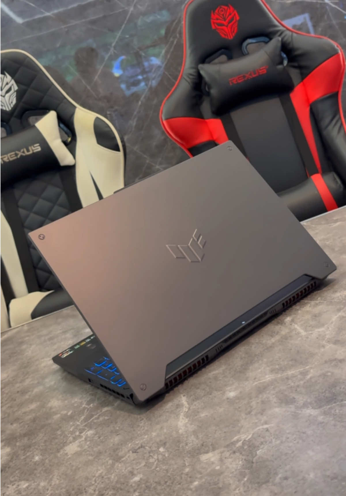 🩸Asus TUF Gaming A15 FA507RC.315🩸 ( Fullset Tas Original ) Untuk Kebutuhan Multimedia ( Design Grafis ) . Gaming & Rendering Jos Ini Siap Hajar 👍 VGA Menggunakan RTX 3050 ( 4 GB DDR6 ) 95 Watt 🔥 Tampilan Mewah & Elegant Keyboard Nyala Lampu ( RGB )  Fisik 99 % Mulus Like New ! All Fungsi Normal Tanpa Kendala Spesifikasi : 🩸Amd Ryzen 7-6800H Up To 4.70 Ghz  🩸Ram 16 GB DDR5 ( Masih Ada Slot Ram 0 )  🩸SSD 512 GB ( Nvme ) ( Masih Ada Slot SSD )  🩸VGA Nvidia RTX 3050 ( 4 GB DDR6 ) 95 Watt 🔥 🩸Led 15.6” Slim Bazel Full HD ( 144 Hz )  🩸Keyboard Nyala Lampu ( RGB )  🩸Battery Normal +- 3-4 Jam An ( Tergantung Pemakaian ) 🩸Audio By DTS X Sound  🩸Fisik 99 % Mulus Like New !  🩸Webcam + USB Type C Ready  🩸Garansi Mesin 30 Hari Kelengkapan : Laptop + Charger ( Free Mouse Gaming & Tas )  💰IDR : @ 12.300.000 Net👌 PRIMA JAYA COMPUTER @ Jl . Paris 2 ( Ruko Komplek Fajar Permai No. AA1 ) Sebelum SMA Muhammadiyah 1  @ Tlp / WA : 082157066233 ( Chat WA Langsung Klick )  https://wa.me/6282157066233 @ Instagram : @primajayacomp_pontianak “ Link Menuju Instagram Langsung Klik “ https://www.instagram.com/primajayacomp_pontianak/ @ Buka Toko :  Senin - Sabtu : 10.00 - 21.00 Minggu : OFF  @ Cek Stok Ready :  @primajayacomp_catalog Menerima :  @ Jual Beli Laptop Second  @ Menerim Jasa Rakit PC  @ Menerima Tukar Tambah Laptop  @ Service Laptop Berbagai Kerusakan Software - Hardware @ Luar Daerah Bisa Kirim Via : ( JNE . J&T .CARGO .TAXI & DLL ) Terima Kasih  #laptopdesignpontianak #laptopsecondkalbar #laptopbekaspontianak #juallaptoppontianak #jualbelilaptopsecondpontianak         