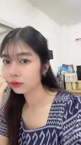 หน้าเหวี่ยงมานี่มา 🦋