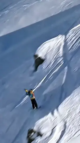 That mix of fear and excitement? It’s addictive,man—you do it once and you’re already craving that next hit.#skiing #freestyle #skivlog #adventure #extremeskiing #fyp #keepgoing #foryou 