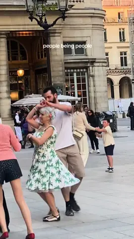 people being people ❣️  #peoplebeingpeople #dance #peoplewatching #foryou #fyp 