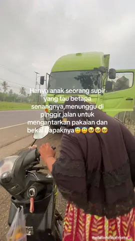 Jagain Bapak ku ya🕊️🥹🥹#fyppppppppppppppppppppppp #supirtruck #ayahhebat #kabin #berkatjayatransport #akusayangorangtuaku😊😇 