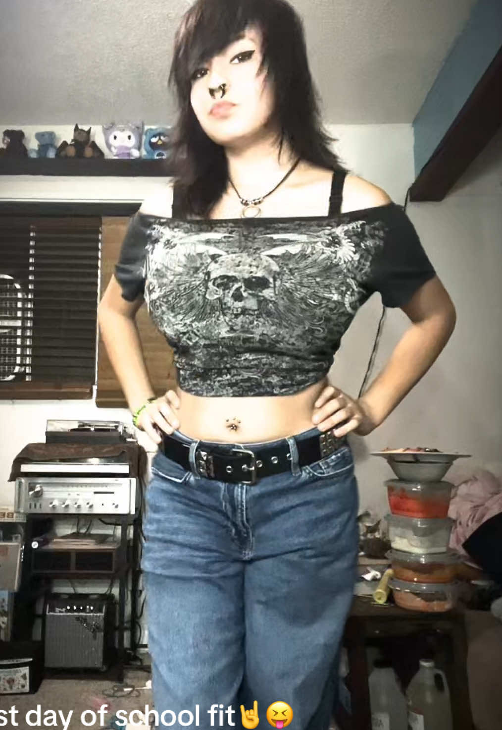 PLEASE. ignore my room atm🙏🖤 #fyp#viral#grunge#firstdayofschool #fitcheck