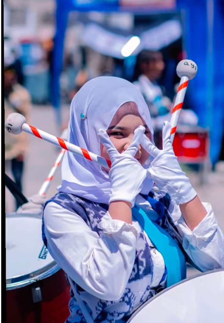 🎶 Dari polos jadi penuh makna! Stik drum ini kini berdentum dengan semangat merah putih🇮🇩 #KaryaAnakBangsa #SemangatNasionalisme #stickdrum #smpstory🌻 #hutri80indonesia🇮🇩 