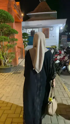 Spill kaftan klik @girl{•~•} 🤍#fyp #fypシ゚ #ziarah #ziarahwali 