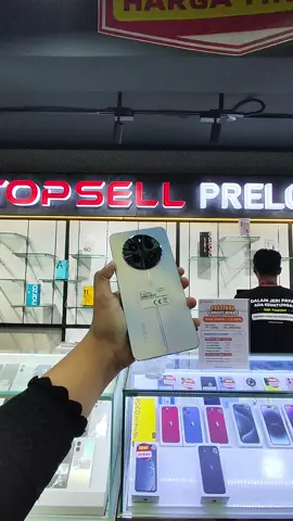 📱Realme 13 RAM 8GB / 128GB – Bekas Seperti Baru ✨ Kondisi super mulus, body dan layar tanpa gores, semua fungsi normal 100%. 📦 Kelengkapan: Charger original, kabel data Spesifikasi Singkat: Layar AMOLED 6,67” FHD+ 120Hz – jernih dan halus Prosesor Snapdragon 685 – kencang dan hemat daya RAM 8GB + ROM 128GB – lega untuk aplikasi dan game Kamera utama 50MP OIS + kamera selfie 16MP – hasil foto tajam dan stabil Baterai 5.500mAh + fast charging 67W – isi daya 50% ±19 menit Fitur: NFC, fingerprint di layar, dual stereo speaker, tahan cipratan air (IP64) 💰 Harga Special Rp. 2.200.000 )(dapatkan promo khusus di toko kami)  🛠 Unit bergaransi toko 30 hari untuk kenyamanan pembeli #promomakanmerdeka #TukarTambahHP #HPSecondMulus #ViralTikTok🔥 #KreditTanpaKartu 