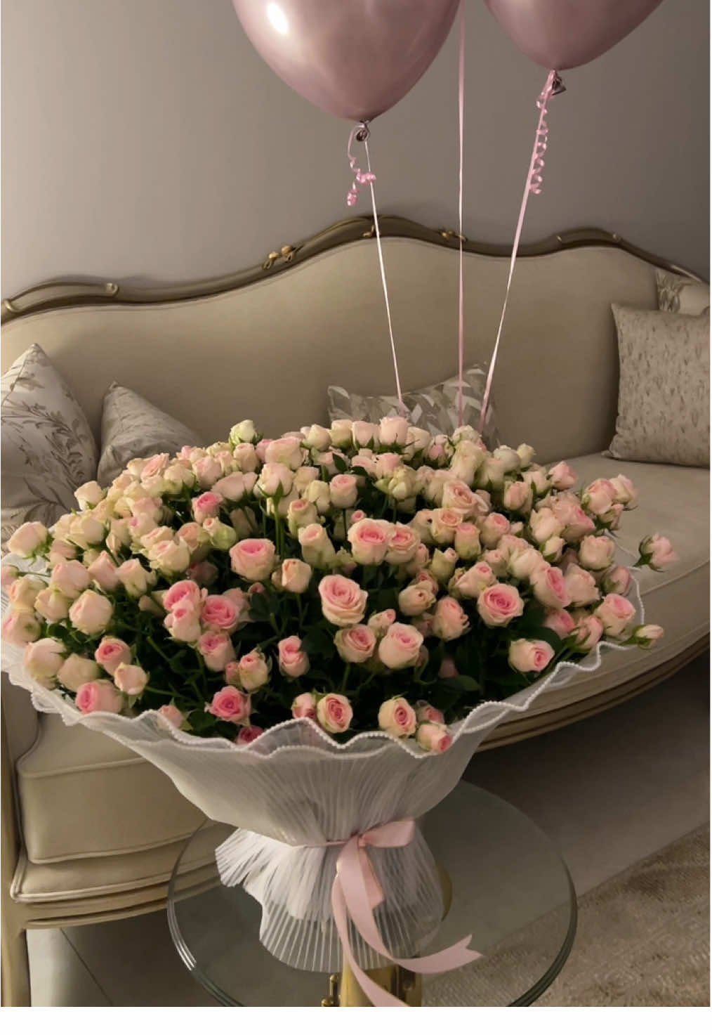 🎀🌷💌🕯️.                            #ورد #ورود #باقه #explore #fyp 
