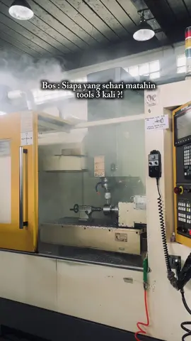 bukan saya pak🗿#opratorcnc #teknikmesin #engineering #cncmachining #mesincnc 