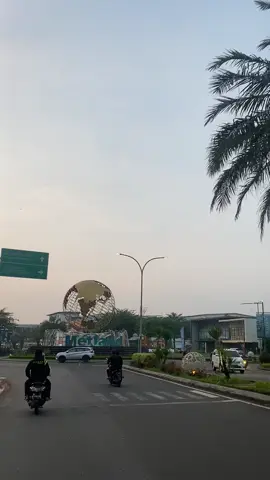 Absen dulu,siapa ni yg sering ke sini ‘? #metland #metlandcileungsi #cileungsi #cileungsibogor #foryoupage #fyp 