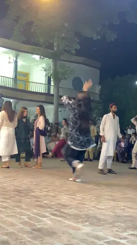 @🥰Ujala khani🥰 @Anyy gull @Oye_malala #danceparty #foryoupage #viralvideo #MALANG☠️ #pukhtoon🔥 #peshawerdancergroup 