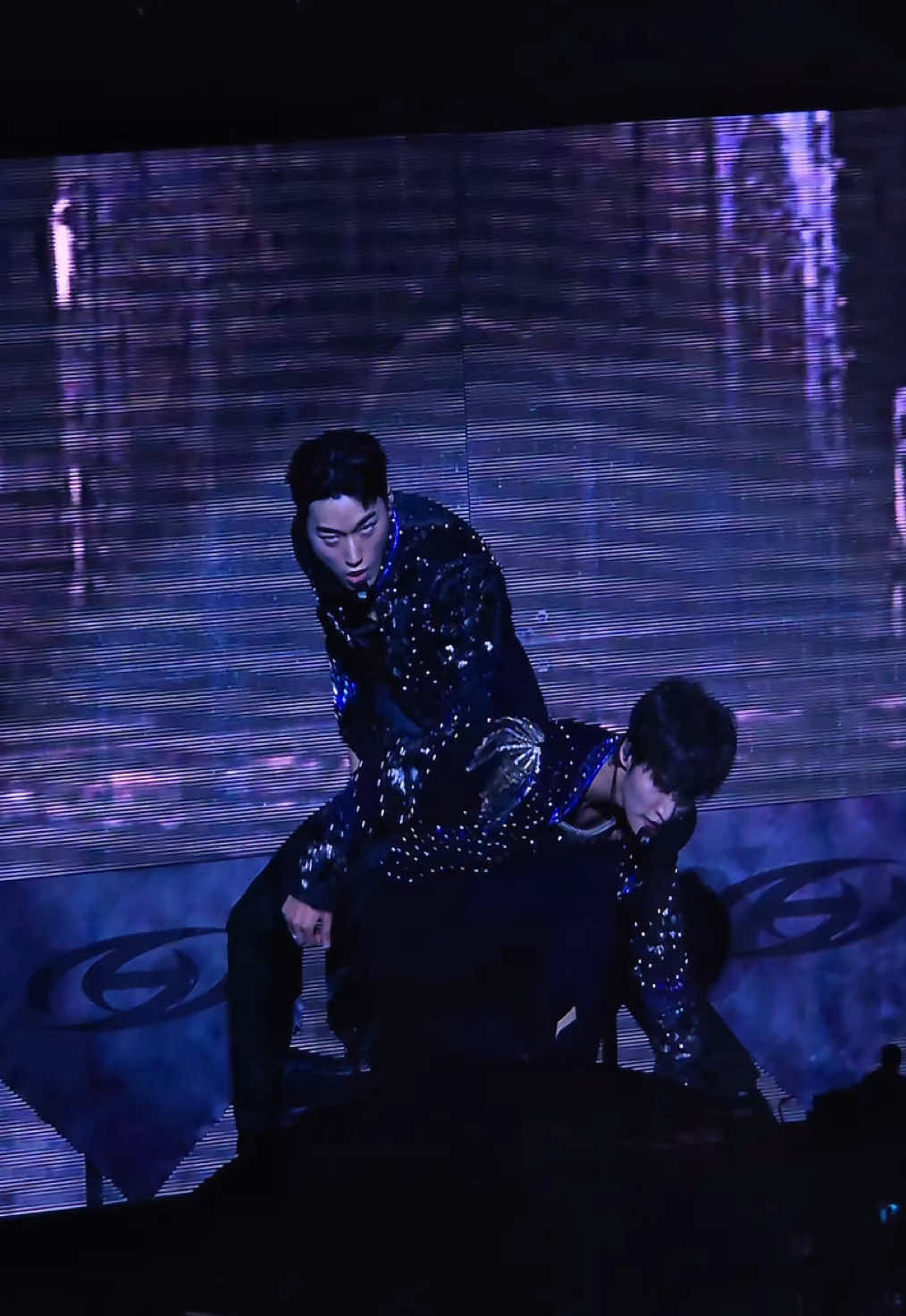Take all of my soul 🧎‍♂️🧎‍♂️ #ateez #ateezinyourfantasy #sajaboys ##에이티즈 #youridol      