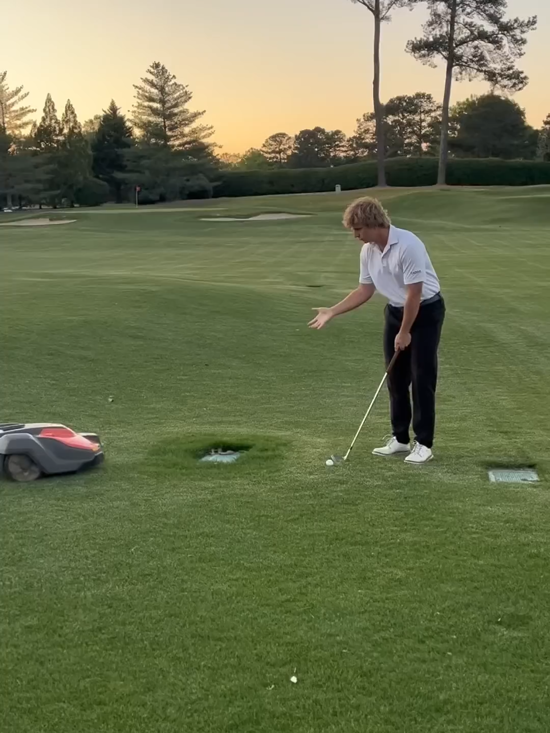 ROBOTS ARE TALING OVER GOLF