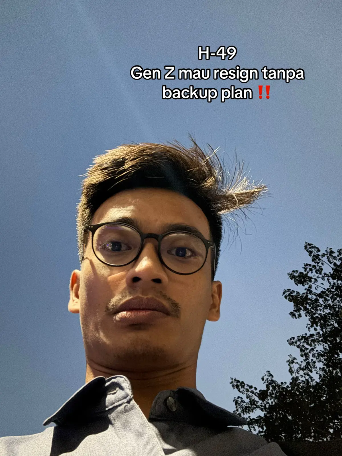 Banyak banget yang nanya, “udah ada plan? Udah ada gantinya?” Paham banget kalau resikonya besar buat resign tanpa backup plan. Tapi ada 1 hal yg lebih besar yang aku jaga–yes, kesehatan. Dari banyaknya pertimbangan yg masuk daftar, kesehatan jadi faktor utama aku buat belajar melepas salah satu kebaikan Tuhan yang satu ini.  Akan banyak orang yang bisa gantiin aku di kerjaan, tapi keluargaku ga akan bisa dapetin pengganti. So, before it’s too late, I redirect myself towards different paths. Aku ga tau jalannya akan seperti apa, tapi aku yakin akan selalu ada jalan buat yang percaya dan berusaha. Aku ngga mau encourage orang buat take the risk, tapi lebih ke “know the risk”. Jadi, masih ada 49 hari lagi, kita siapin backup plan-nya ☺️