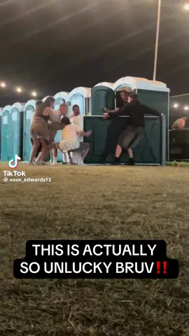 DEFO GONNA STINK BRUV‼️ #fyp #stitch #festivals #funnyvideos😂 #officialjt 