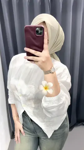 Blouse cantik from @ONORA 😍 #blousegisela #atasanwanita #rayontwill #blousebordir 