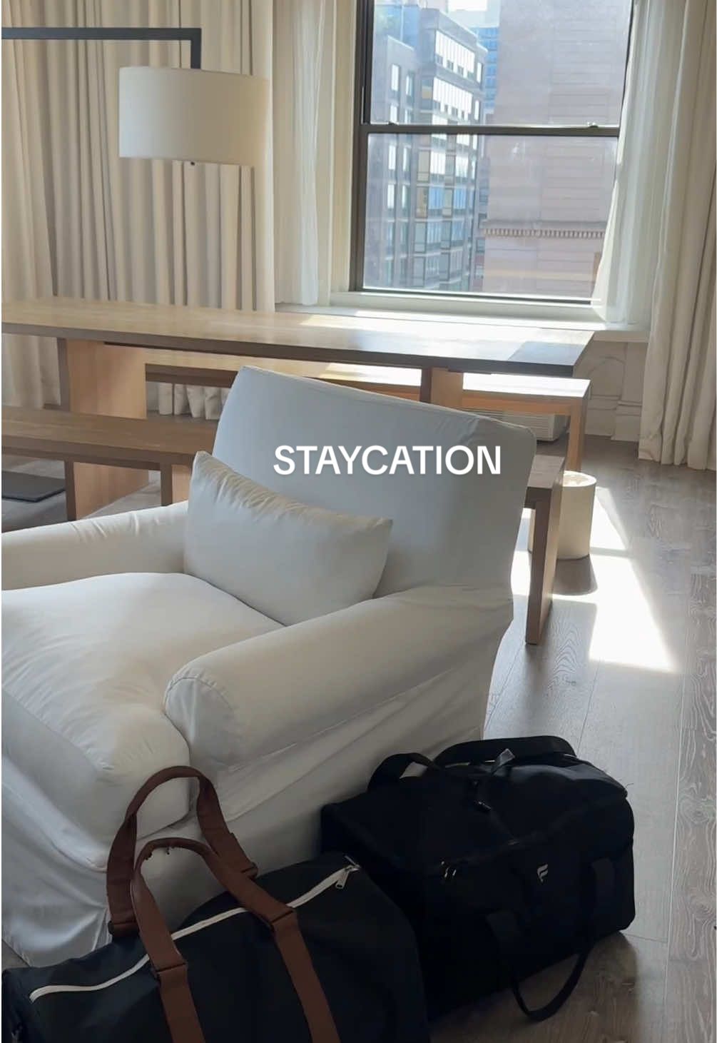 A dream at The Ambassador in Gold Coast✨ Our package included:  Breakfast Buffet for Two  Two Complimentary Cocktails  $10 Nightly Dinner Credit Early Check-In & Late Check-Out  @The Chicago Hotel Collection #staycation #theambassadorhotel #goldcoast #chicago #chicagohotels 