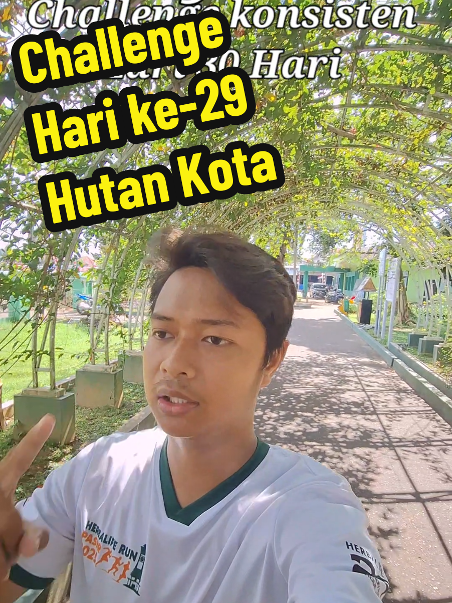 🔥 Hari ke-29! Lari di Hutan Kota berasa kayak adegan film action—daun berjatuhan, napas terengah, tapi semangat meledak-ledak! 🌳💨 Satu langkah lagi menuju finish 30 hari! Gaspol sampai garis akhir! 🏃‍♂️💥  #Lari30Hari #HutanKota #HariKe29 #ChallengeLari30Hari #fyp 