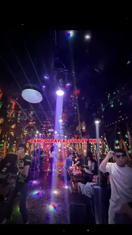 Yêu đướng đéo gì tầm này 😁