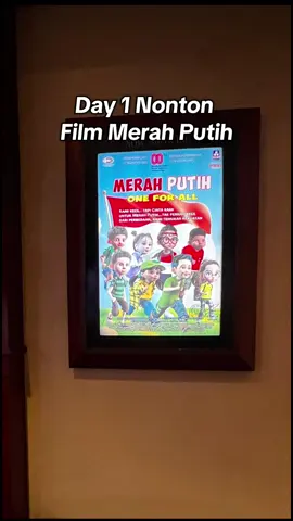 Day 1 nonton Merah Putih: All In One, Seseru itu nonton bonus upacara. 🦅🇮🇩 #merahputihfilm #day1 #movie #harikemerdekaan #fyp 