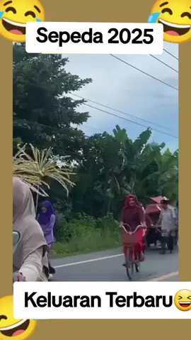 #lucuabis #lucu_ngakak #fypシ Sepeda nya Lucu ya😆😆