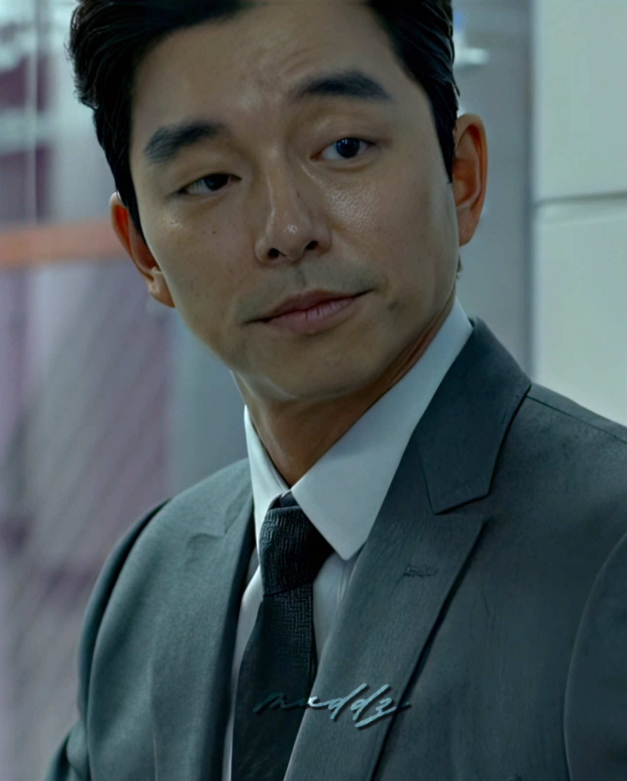I made my panning a little too aggressive oops  #foryouu #mxddz4x #squidgame #salesman #gongyoo  - - ALL FAKE — 