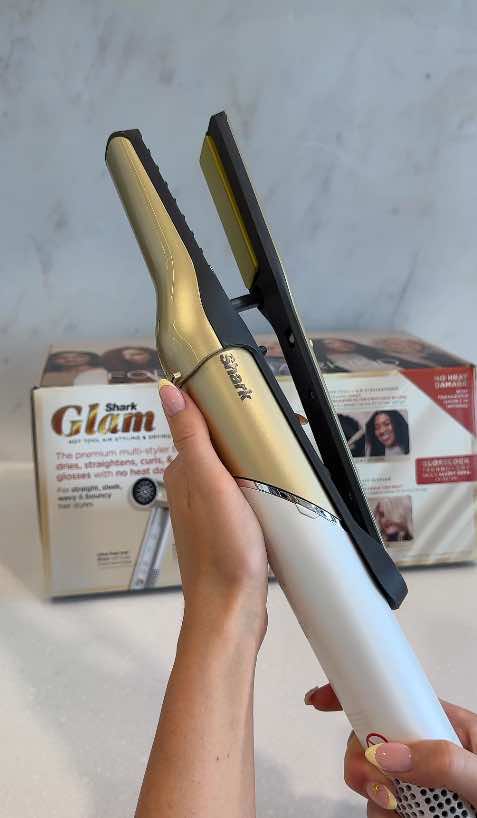 Say hello to Shark Glam your new best friend for silky, smooth styles on any hair type or texture. ✨   Sign up to the waitlist in our bio 💫   #SharkBeautyUK #SharkGlam   *In wet-to-dry mode