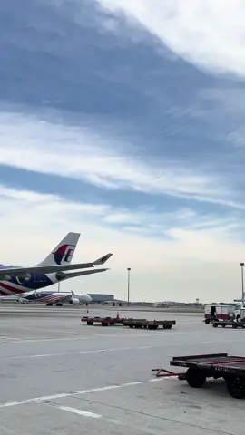 ✈️❤️#fypシ #foryou #trendingvide #malaysiaairlines 
