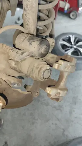 #TikTok🇺🇲 auto technician Honda card electronic brake pad replacement 🛠️