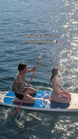 enjoying some well deserved rest ❤ #damianodavid #dovecameron #maneskin #måneskin #couplegoals #fyp #italy #italia 