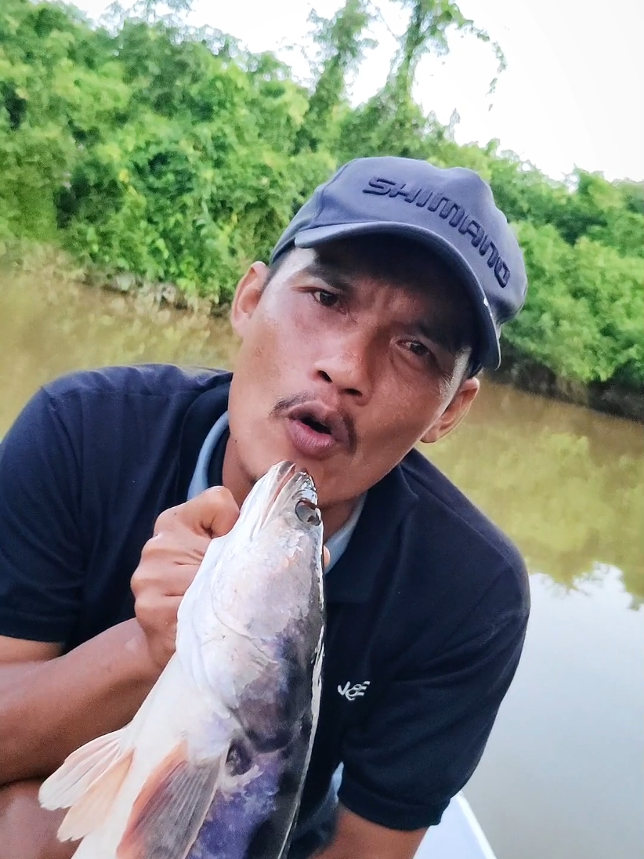 Membalas @jozzrlegends  Mending mancing bang🗿 #newthang #sijalang #fyp 