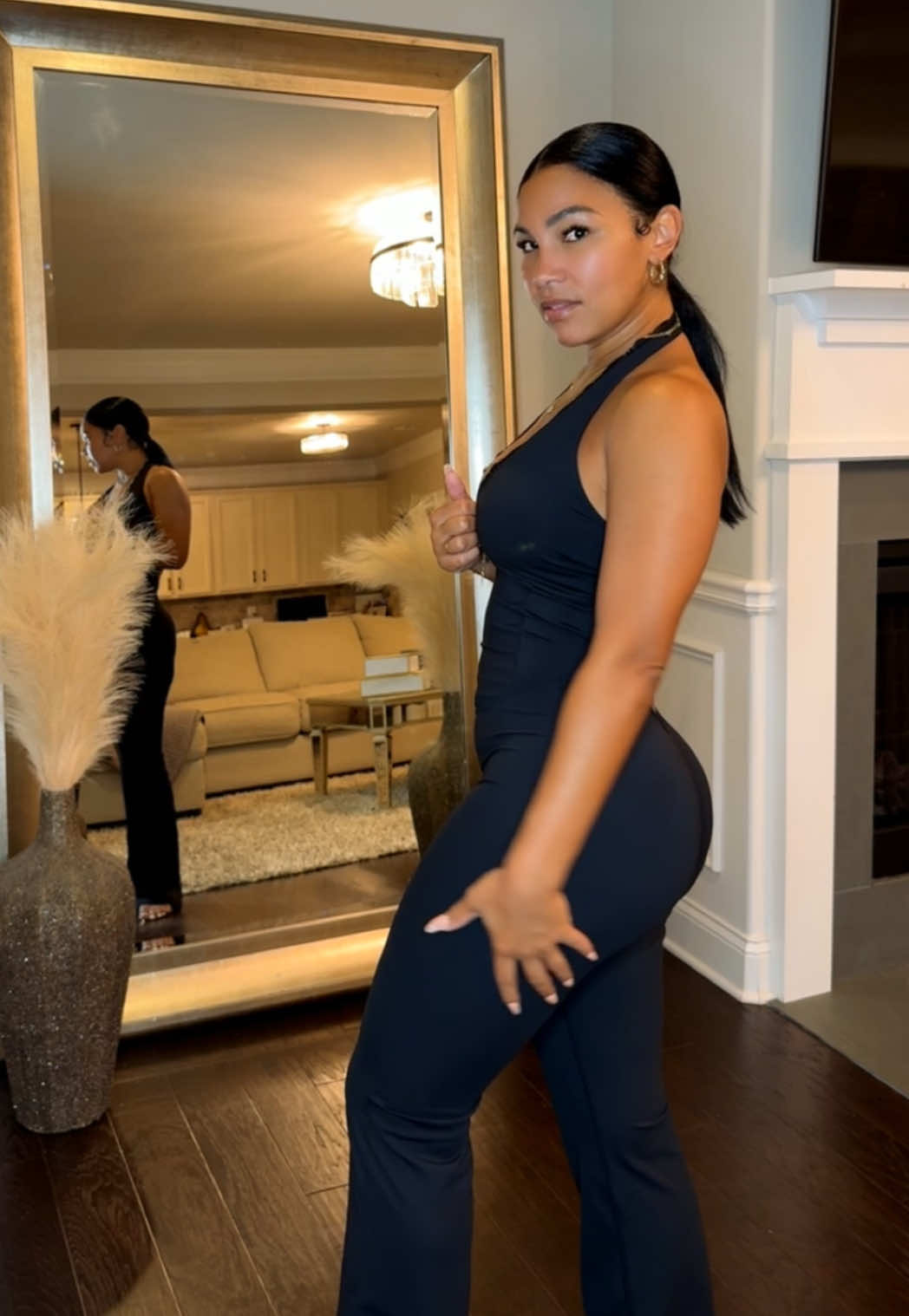 Jumpsuit for the win 🏆 ... super bomb material, good lift & padding !!! Stretch 🤏🏽 #jumpsuit #onepiece 