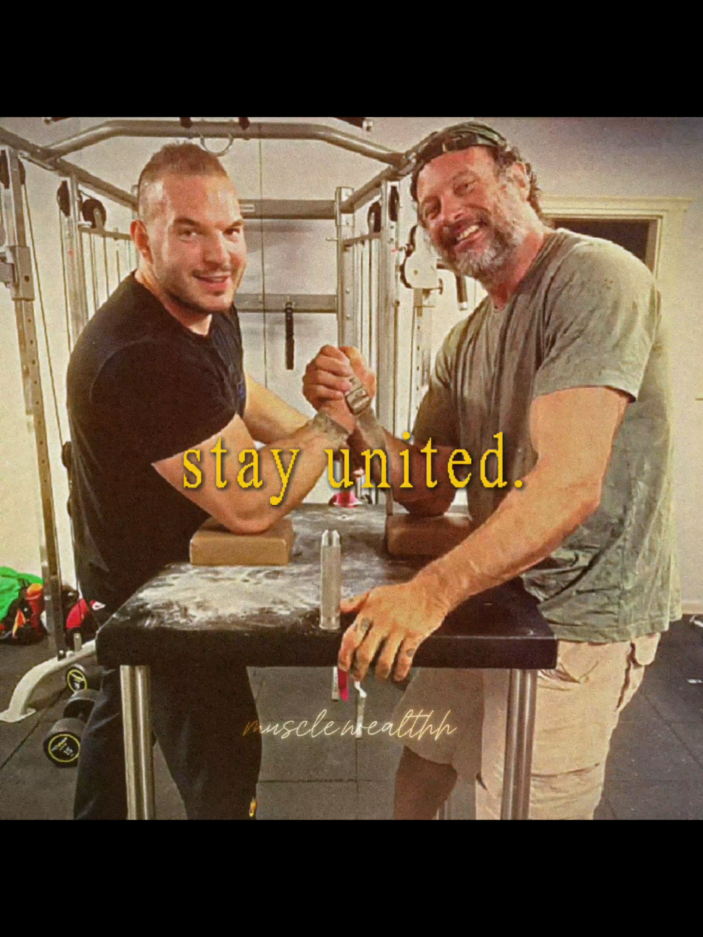 Stay United ❤️ . . . #devonlarratt #ermesgasparini #armwrestling #armwrestler 