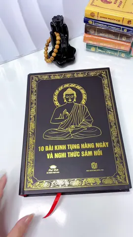 Sách 10 bài kinh tụng hàng ngày và nghi thức sám hối #quynhlamlam68 #kinhphomon #kinhdiatang #sach10baikinhtunghangngay #phatphapnhiemmau @Quỳnh Bán Sách  @Quỳnh Bán Sách  @Quỳnh Bán Sách 