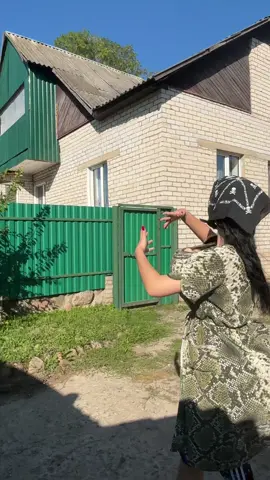 Бабла алка и внучок #бабкаалка #дача #внучок #пародия #мем 